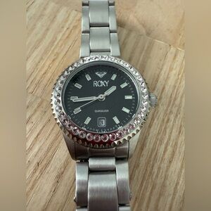 Roxy ladies black dial stainless steel sporty watch NEW BATTERY